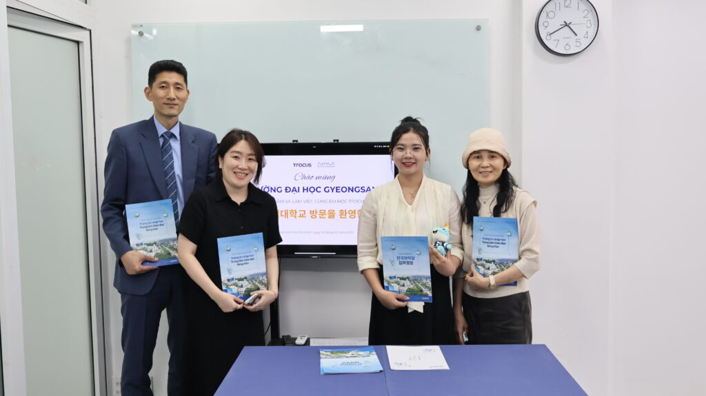 Đại diện trường Đại học Quốc gia Gyeongsang đến thăm và làm việc cùng TFOCUS