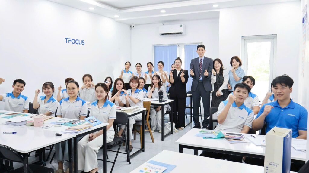 Đại diện Trường Đại học Quốc gia Gyeongsang (GNU) đã có mặt tại TFOCUS